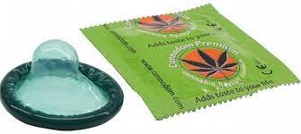 cannadom-premium-preservativo-con-sabor-a-cannabis 1