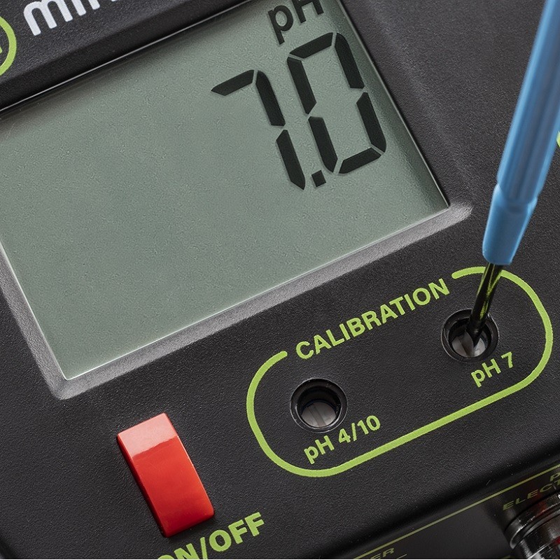 Medidor Controlador Dosificador PH MC720 Milwaukee 3